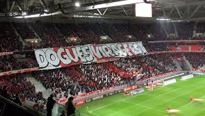 Présent ce vendredi en conférence de presse, jonathan david, l'attaquant canadien de lille. Ligue 1 Lille Dispose De Lyon 1 0