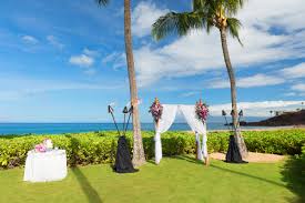 Hawaiian Wedding At Kaanapali Beach Hotel Http Www Kbhmaui Com Weddings Maui Beach Wedding Maui Wedding Packages Beach Wedding Packages