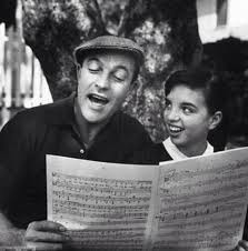 She was practically raised at mgm studios while her parents worked long hours there and. John Fugelsang Auf Twitter Gene Kelly W A Young Liza Minnelli Http T Co Qbacmwafgv