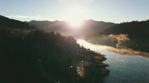 Ministrul apelor şi pădurilor, ioan deneş, a anunţat vineri, la bistriţa, că lacul colibiţa, numit „marea de la munte, va fi golit în această toamnă, urmând ca în primăvara anului viitor să înceapă lucrările de curăţare şi reabilitare a barajului. Lac Colibita Marea De La Munte Youtube
