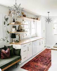 Apartment Therapy On Instagram Keep Your Kitchen Cozy And Full Of Style With A Vibrant Vintage Style Rug E Vintage Style Rugs Home Beautiful Kitchen Designs