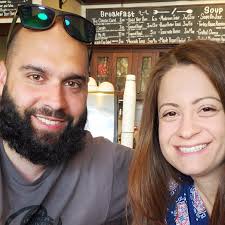 Where are you living and what's the tourist attraction?