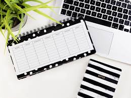When you divide the 168 hours in a week (7 days/week * 24 hours/day = 168 hours/week) by the 4 crews, you get a average of 42 hours/week. 16 Types Of Work Schedules Every Manager Needs To Know Sling