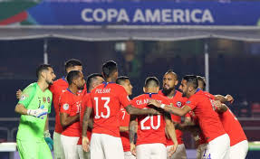 Un 83% de los votantes en la encuesta suspenden a españa, una cifra que se eleva hasta el 87% en la pregunta concreta sobre el seleccionador. Esta Es La Posible Formacion De La Seleccion Chilena Para Su Partido Contra Ecuador Por La Copa America Los40 Chile