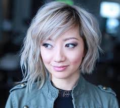 1001 Idees Pour Adopter Le Carre Flou Les Vagues Dans Les Cheveux Coupe De Cheveux Cheveux Courts Blonds Cheveux