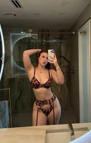 Sondra Blust on X: Sondra blust t.cooLQ8KqWvpc  X