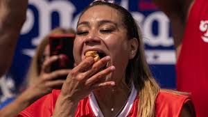 Bertoletti, Sudo win top dog honors at Nathan's Famous power-eating  contest, absent longtime champ