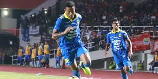 Check spelling or type a new query. Kombinasi Teknik Menghentikan Menggiring Dan Menendang Bola