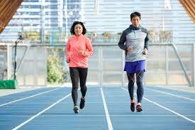 Or, consider it in terms of minutes, and try to run for 30 minutes by rotating between running and walking. 4 Week Beginner Training Program To Run 1 Mile