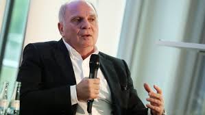 Uli hoeneß stößt bei der jahreshauptversammung des fc bayern auf etwas, was er lange nicht gekannt hat: Bayern Prasident Uli Hoeness Uber Ribery Trainer Niko Kovac Fc Bayern Munchen Sport Bild