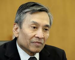 Seaside residents launch petition of non-support for City Manager Ray Corpuz. 