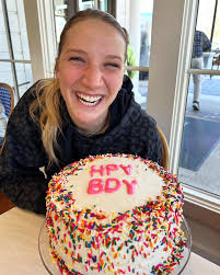 Moorea Long (@moorealong) • Instagram photos and videos