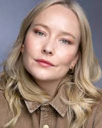 Fern Sutherland's Instagram, Twitter & Facebook