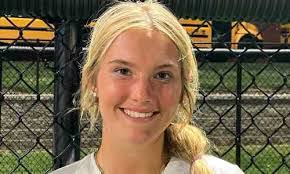 Ellen Carman's Instagram, Twitter & Facebook