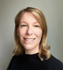 Lisa Flinn's Instagram, Twitter & Facebook