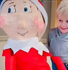 I made a mistake last year making a 6ft Elf after my then 4 year old made a  wish that his elf would be as big as his dad 🤣 I need