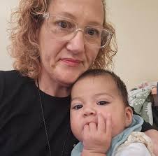 What goes well with chili ? and you can't say crackers.