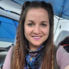 Samantha Sills's Instagram, Twitter & Facebook