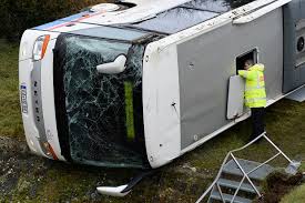 Jarosławia (podkarpackie) zginęło pięć, a nie ukraińskim autokarem podróżowało 57 osób, w tym dwóch kierowców. Tragiczny Wypadek Szkolnego Autobusu W Niemczech Nie Zyje Dwoje Dzieci Wiadomosci Ze Swiata Gazeta Pl