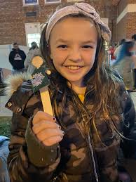 What a wonderful Winter Fest☃️❄️!! A HUGE thank you to all the volunteers:  teachers and staff, parents and former students! Truly a team effort. So  great to see you all in person