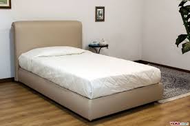 Scopri la collezione letti mondo convenienza. Letto Moderno Stile Chesterfield Vama Divani