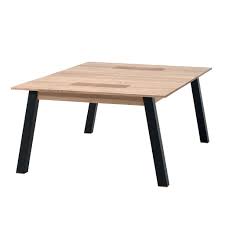 Confort et design épuré caractérisent cambi, une ligne de tables avec leurs dimensions de 60 x 60 cm à leur diamètre de 120 cm, les plateaux des tables sont. Une Table Carree En Bois Et Metal A L Esthetique Epuree Et Intemporelle