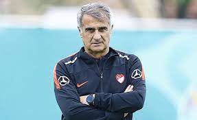 Türk teknik direktör, eski milli kaleci ve eski trabzonspor teknik direktörü. Italya Da Senol Gunes I Cildirttilar