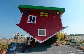 Ordu'da turizme katkı sunması beklenen ters ev ziyaretçilerini ağırlamaya başladı. Erol Kucukoglu Iste En Guzel Ters Ev Ler