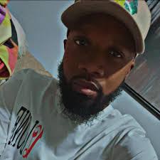 Robbie Robb's Instagram, Twitter & Facebook