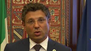 Adesso il rettore si è rimangiato gli impegni presi e dice che le peo non si possono fare per supposti impedimenti normativi e perché non ci sono i soldi. Intervista A Francesco Ubertini Rettore Universita Di Bologna Youtube