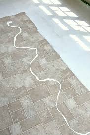 A look at vinyl flooring materials: Painting Linoleum Floors The Right Way And What Supplies To Use