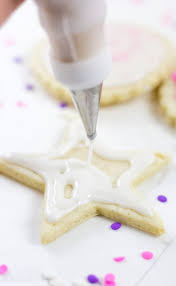 Two ingredient sugar cookie icing recipe that hardens on cookies. Insanely Good Sugar Cookie Icing For Cut Out Cookies Recipe