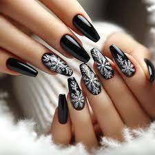 Дизайн ногтей к черному платью