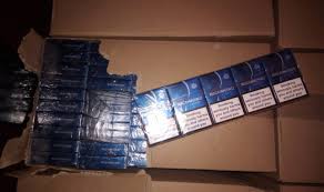 Zigaretten richmond ist ein produkt mit status. 9 Festnahmen 3 5 Millionen Stuck Illegale Zigaretten 120 000 Euro Bargeld Und 5 Schiesskugelschreiber Sichergestellt Lokalklick Eu