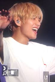 The king of honey blonde would have to be taehyung. Blonde Taehyung And Bangtan Image 6567070 On Favim Com