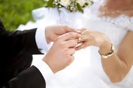 Trouver une location de voiture pas chère à marseille. Location De Vehicule Avec Chauffeur Pour Votre Mariage En Provence Premiere Elite Limousine