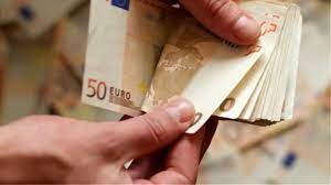 Σε τρεις φάσεις θα καταβληθούν τα αναδρομικά στους κληρονόμους των συνταξιούχων , οι οποίοι υπέβαλαν ηλεκτρονικά τη σχετική υπεύθυνη δήλωση/αίτηση έως τις 31. Anadromika Klhronomwn Pws 8a Kanete Thn Aithsh Analytikos Odhgos