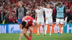 Maehle took a high cross on the right side of the penalty area with his chest, made a quick hook kasper dolberg (double goalscorer denmark): 4lxapylzbcwtpm