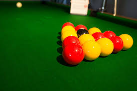 What types of pool table cloth are there? | Home Leisure Direct