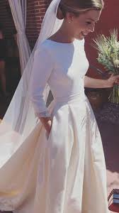 Pin By Daria Nicke On Looksnovia Wedding Dresses Designer Wedding Dresses Elegant Bride