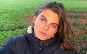 He is the son of actress elizabeth hurley and american businessman steve bing. Damian Hurley Bio Age Height Parents Gender Gay Model Net Worth