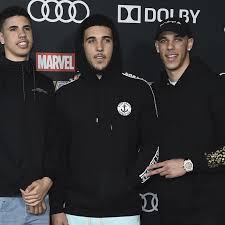 Lonzo Ball Brothers Lamelo And Liangelo Officially Sign With Roc Nation Sports In 2020 Lamelo Ball Lonzo Ball Liangelo Ball