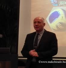 Nézd meg, mi mindent talált nagy janos (nagy_janos) a pinteresten, a világ legnagyobb ötletgyűjteményében. Nagy Janos A Makoi Kezis Lanyok Uj Edzoje Mako Hirado