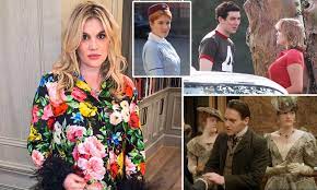 Fennell is romantically involved with her boyfriend named, chris vernon. How Emerald Fennell Dazzled Her Way To The Oscars Daily Mail Online