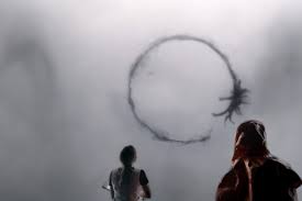 Goo.gl/8wxged when mysterious spacecraft touch down across the globe. Question Club The Science Aliens And Painfully Timely Messages Of Arrival The Verge
