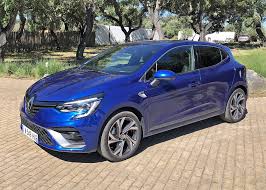 1.0 tce 100 hp @ 5000 rpm a lot of new clio 5 was destroyed to do this test! Fiche Technique Renault Clio V Caracteristiques Motorisations Finitions Prix