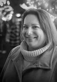 Elizabeth Morelli's Instagram, Twitter & Facebook