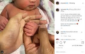 Follow pop tv on instagram: Nama Bayi Yang Menarik Mawar Rashid Menjadi Antara Selebriti Terawal Melahirkan Tahun 2021 Hot Fm