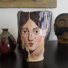 Alexandra Dillon convierte herramientas de trabajo en obras de arte