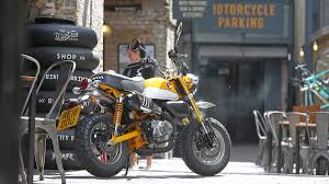 Dengan kubikasi 125 cc, mesin tersebut mampu. Topgear Honda Monkey Review Reborn Japanese Icon Ridden